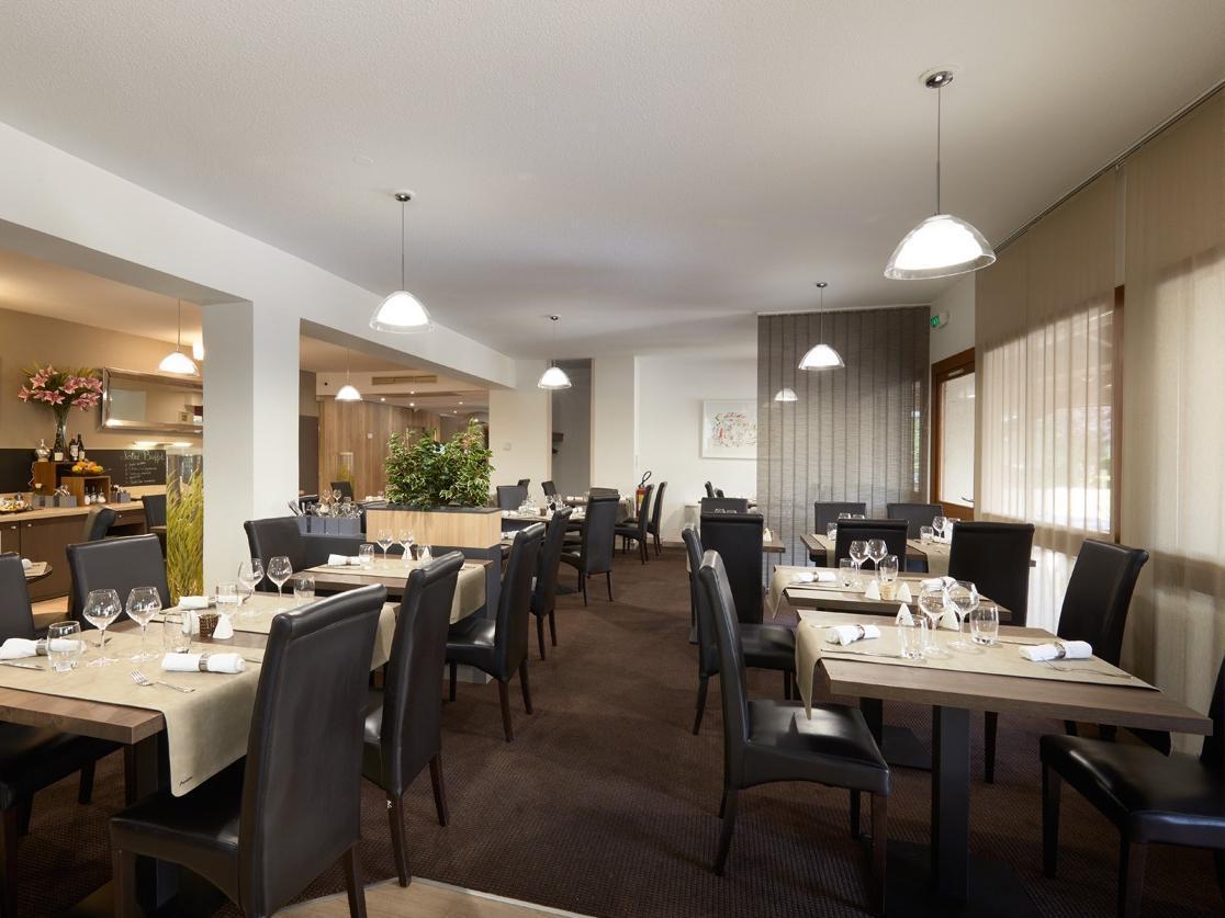 Hotel Logis Des Trois Massifs Claix  Zewnętrze zdjęcie