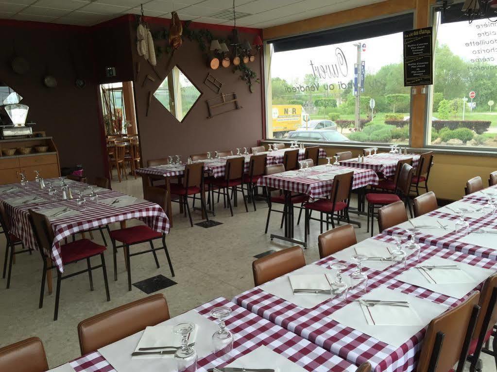 Hotel Logis Des Trois Massifs Claix  Zewnętrze zdjęcie