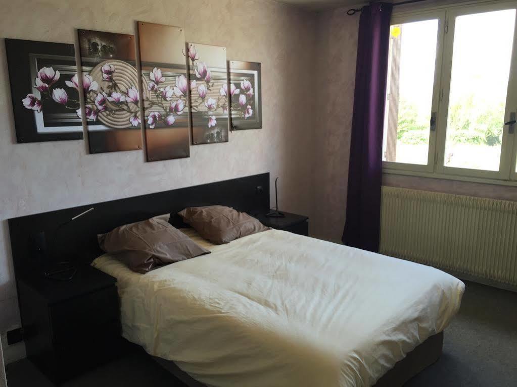 Hotel Logis Des Trois Massifs Claix  Zewnętrze zdjęcie