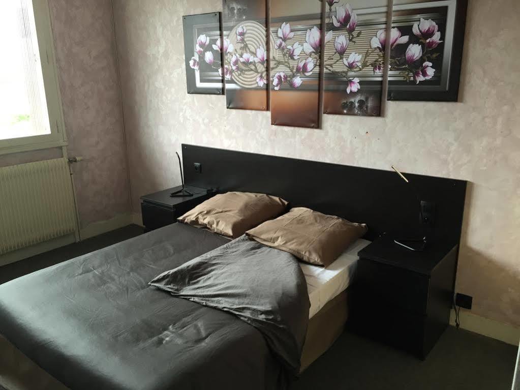 Hotel Logis Des Trois Massifs Claix  Zewnętrze zdjęcie